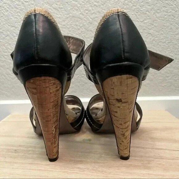 Charles Charles David Pinup Platform Pump Heels 5.5 - Picture 3 of 5